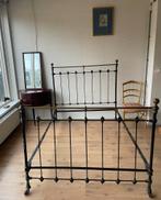 Antiek ijzeren spijlenbed 120x200 met houten lattenbodem, Ophalen, Gebruikt, Zwart, Twijfelaar