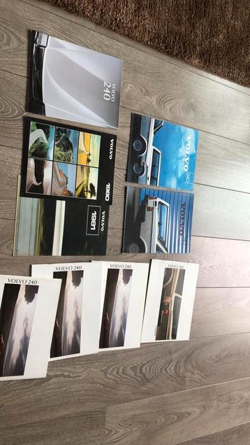 Verzameling folders Volvo 240 beschikbaar voor biedingen