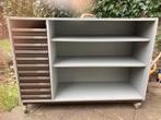 Schoolkast boekenkast kast op wielen, Ophalen, Met plank(en), Gebruikt, 100 tot 150 cm