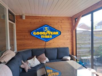goodyear neon reclame sign beschikbaar voor biedingen