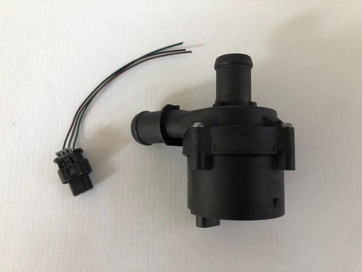 12 volt elektrische waterpomp LC Puch maxi Piaggio, Fietsen en Brommers, Brommeronderdelen | Puch, Gebruikt, Blok, Ophalen of Verzenden