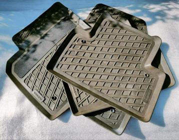 Volvo V50 S40 rubber mattenset zwart beschikbaar voor biedingen