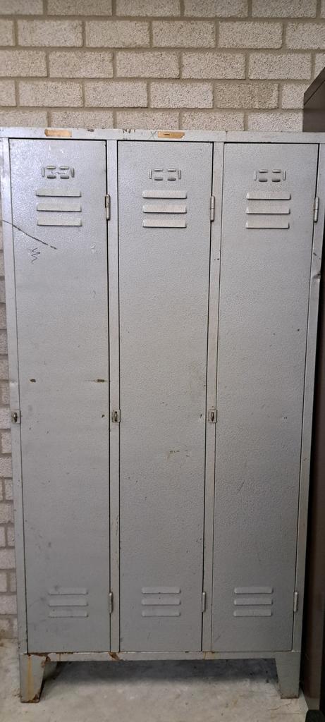 Vintage Metalen Lockerkast - 3 Deurs, Huis en Inrichting, Kasten | Lockerkasten, Gebruikt, Ophalen