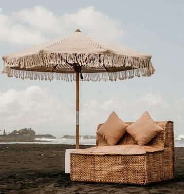 Lounge stoel beschikbaar voor biedingen