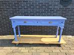 Paarse sidetabel kleur is flexa R5 vol pinksterbloem