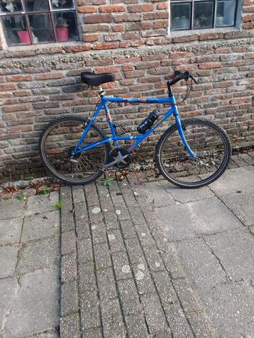 Racefiets/ crossfiets beschikbaar voor biedingen