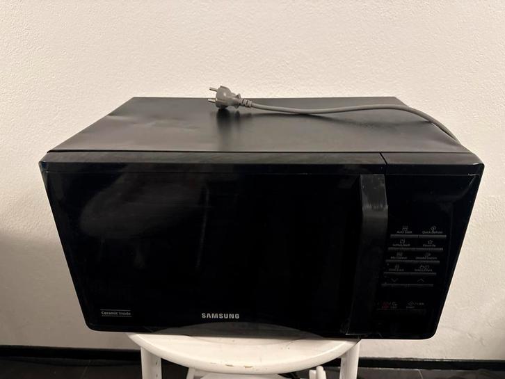 Samsung Magnetron MS23K3515AK, Witgoed en Apparatuur, Magnetrons, Gebruikt, Vrijstaand, Magnetron, Minder dan 45 cm, Draaiplateau