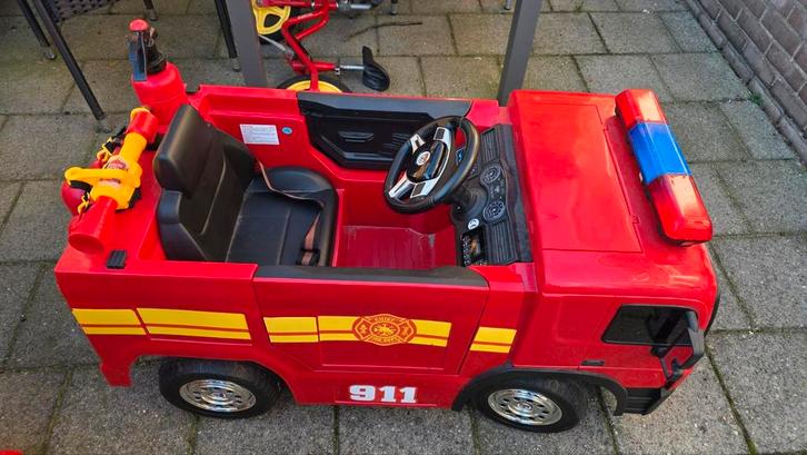Elektrische Kinderauto Brandweer 12V met Afstandsbediening, Kinderen en Baby's, Speelgoed | Buiten | Accuvoertuigen, Zo goed als nieuw