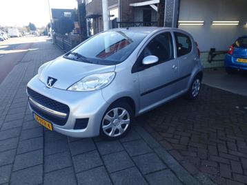 Peugeot 107 1.0-12V Millesim 200