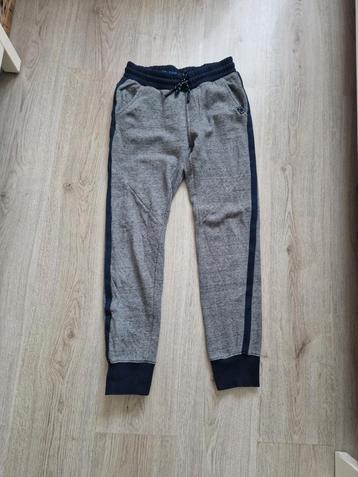 We joggingbroek maat 164 