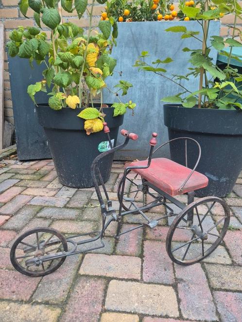 Unieke vintage miniatuur metalen kinderfiets, poppenwagen, Antiek en Kunst, Kunst | Overige Kunst, Ophalen