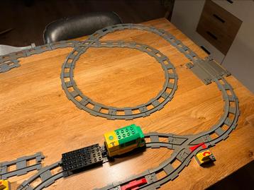 Te koop Duplo Electrische trein met wagon en heel veel rails beschikbaar voor biedingen