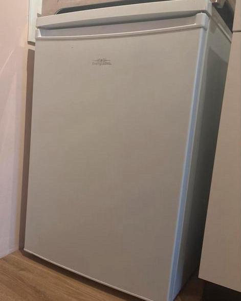 Kleine koelkast met vriesvak - Gebruikt, Witgoed en Apparatuur, Koelkasten en IJskasten, Gebruikt, Met vriesvak, 100 tot 150 liter