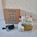 Toyota SL1T overlocker, Hobby en Vrije tijd, Naaimachines en Toebehoren, Ophalen, Gebruikt, Lockmachine, Overige merken