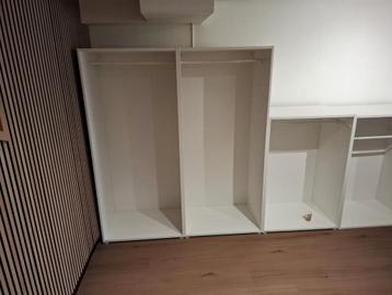 Hoge kast (Ikea model Platsa) te koop