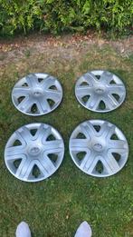 Wieldoppen Toyota Avensis Verso 16 inch, Ophalen, Zo goed als nieuw