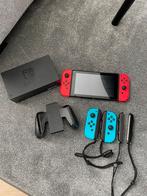 Nintendo switch + 5 spellen, Spelcomputers en Games, Spelcomputers | Nintendo Switch, Ophalen, Met games, Zo goed als nieuw, Switch Original