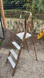 Ijzeren huishoud trap, Doe-het-zelf en Verbouw, Ladders en Trappen, Ophalen, Gebruikt, Trap, Opvouwbaar of Inschuifbaar