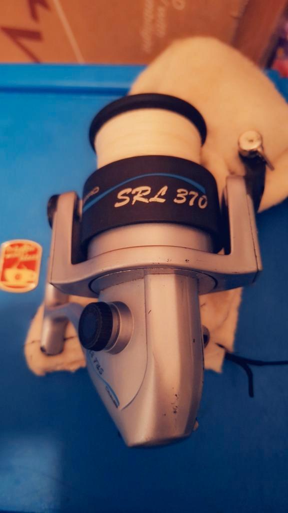 Spro SRL 370 Zeemolen + Reservespoel - Goede Staat!, Watersport en Boten, Hengelsport | Karpervissen, Gebruikt, Molen, Ophalen of Verzenden