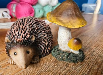 Lief herfst tafereeltje. beschikbaar voor biedingen