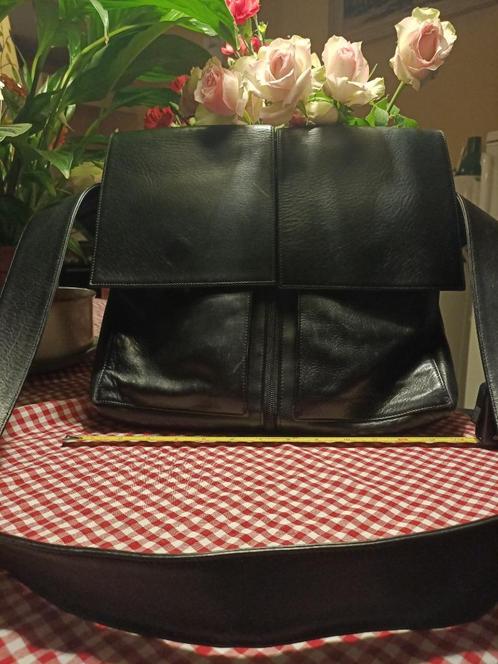 Hester van Eeghen Tas Echt Leder, Sieraden, Tassen en Uiterlijk, Tassen | Schoudertassen, Zo goed als nieuw, Overige merken, Zwart
