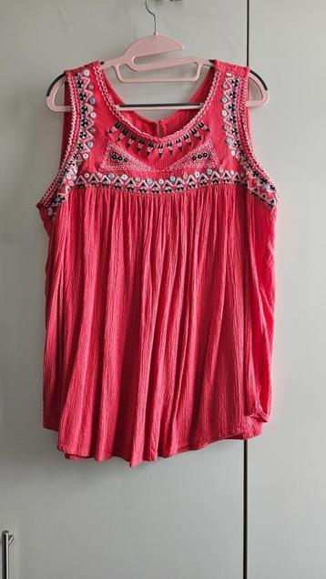 Mooie Topjes🍀Als nieuw🌿🌿Mt 42/44 beschikbaar voor biedingen