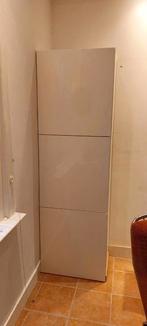 Gratis Ikea kasten met hoogglans deuren. Wit 2 stuks, Ophalen, Gebruikt