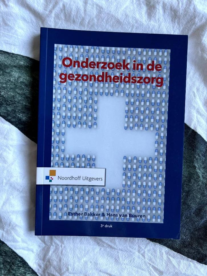 Onderzoek in de gezondheidszorg - Esther Bakker, Boeken, Studieboeken en Cursussen, Zo goed als nieuw, HBO, Ophalen of Verzenden