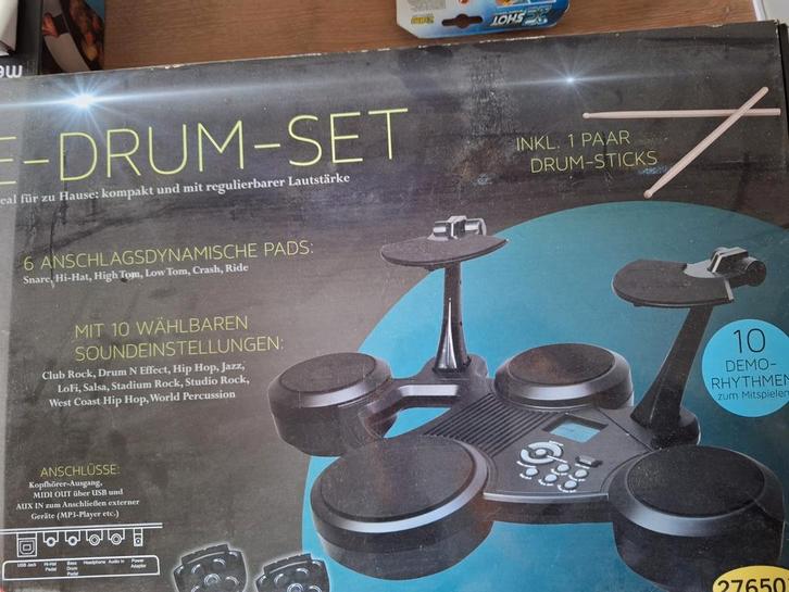 E drum set sheffield compact, Muziek en Instrumenten, Drumcomputers, Zo goed als nieuw, Overige merken, Ophalen of Verzenden
