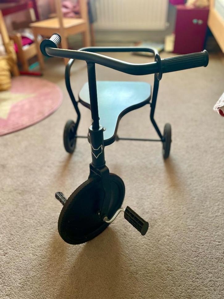 Foxrider driewieler zwart, Kinderen en Baby's, Speelgoed | Buiten | Voertuigen en Loopfietsen, Zo goed als nieuw, Trapvoertuig