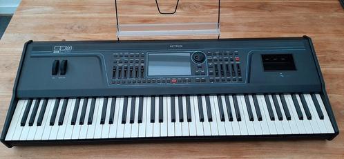 Ketron SD 9 met tas, Muziek en Instrumenten, Keyboards, Zo goed als nieuw, Overige merken, Aanslaggevoelig, Ophalen