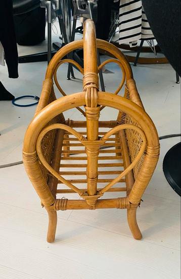 Vintage Rotan Krantenbak Riet Lectuurbak '60 beschikbaar voor biedingen