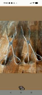 2 hapjes serveertangen, Huis en Inrichting, Ophalen, Zo goed als nieuw, Rvs of Chroom