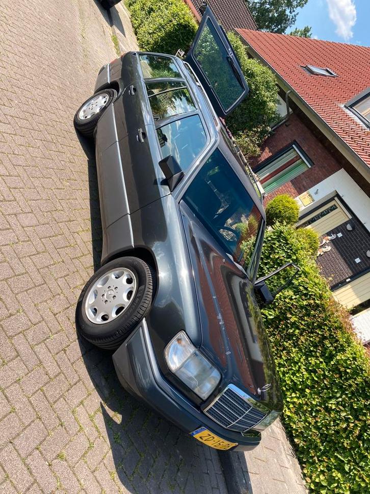 Mercedes-Benz 200-Serie 2.5 250 TD 1991 Zwart, Auto's, Mercedes-Benz, Particulier, 200-Serie, Diesel, Stationwagon, Handgeschakeld
