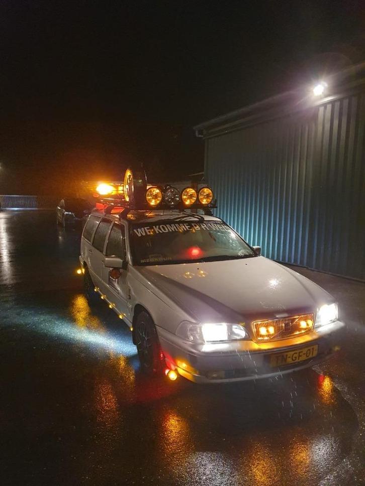 Volvo V70 2.5 TDI AUT 1998 Grijs APK 26-03-2026, Auto's, Volvo, Particulier, V70, ABS, Airconditioning, Bluetooth, Centrale vergrendeling