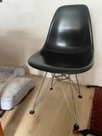 6 Zwarte Eames-stijl stoeltjes (replica), Ophalen, Kunststof, Zwart, Zo goed als nieuw