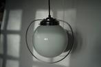 Vintage hanglamp bol glas melkglas chroom metaal art deco, Gebruikt, Vintage, Ophalen of Verzenden, Glas