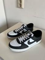 Nike Low Panda Dunks 43, Kleding | Heren, Schoenen, Zwart, Nike, Ophalen of Verzenden, Zo goed als nieuw