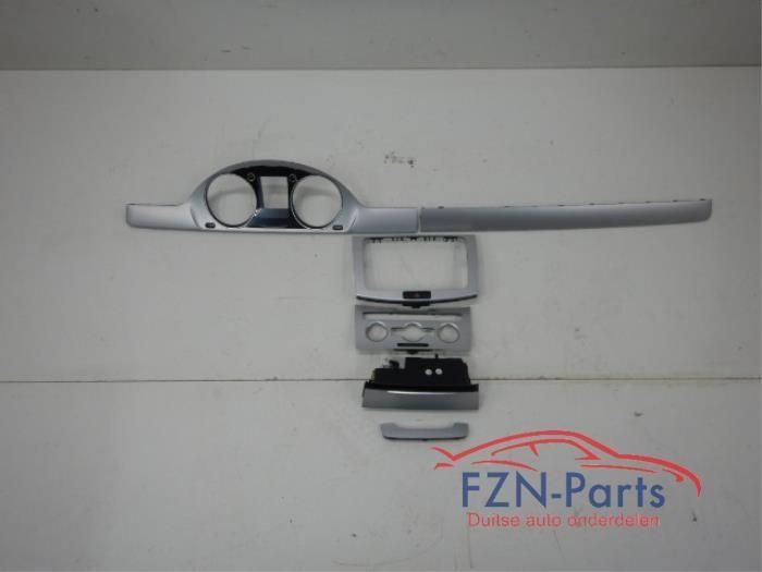 VW Passat CC 3C8 Inleg Dashboard Grijs Aluminium Look, Auto-onderdelen, Dashboard en Schakelaars, Gebruikt, Ophalen
