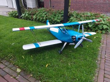Dubbeldekker met viertakt motor beschikbaar voor biedingen