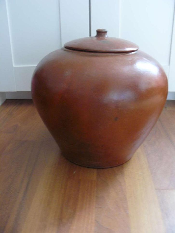 Grote sierpot met deksel., Tuin en Terras, Bloempotten, Zo goed als nieuw, Aardewerk, Binnen, Minder dan 40 cm, 25 tot 40 cm, Rond