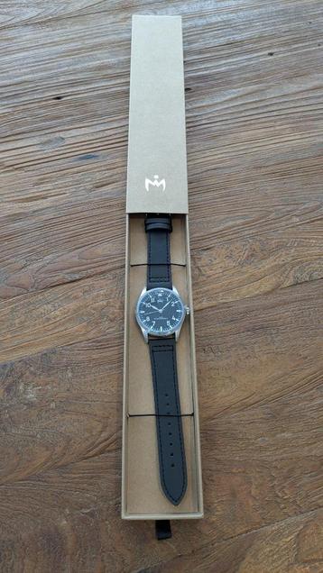 Horloge beschikbaar voor biedingen