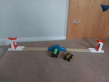 Hot wheels monstertruck set nette staat beschikbaar voor biedingen