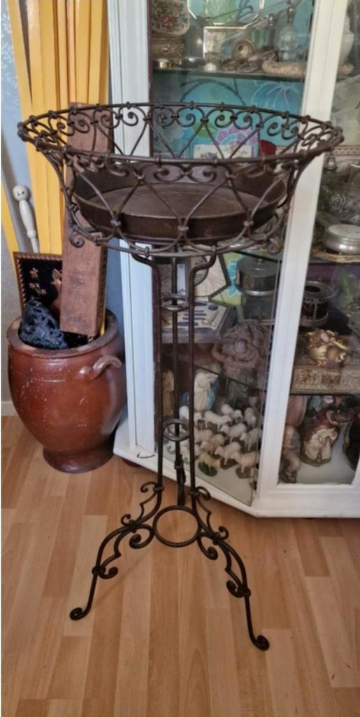 Brocante opengewerkte jardiniere op voet, Antiek en Kunst, Curiosa en Brocante, Ophalen of Verzenden