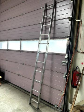 Enkele ladder  beschikbaar voor biedingen