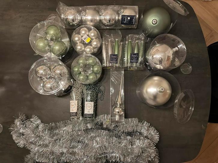 Complete Decoris Kerstballen Set – Groen & Zilver – 46-delig, Diversen, Kerst, Zo goed als nieuw, Ophalen