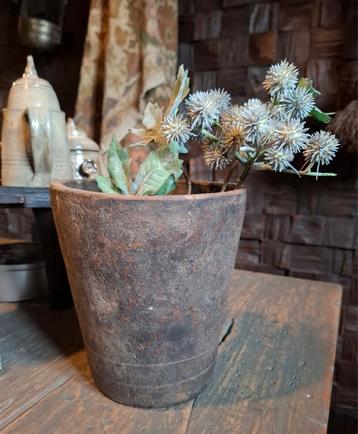 Oude houten nepalese pot, bloempot van Hoffz, ideaal voor🌲  beschikbaar voor biedingen