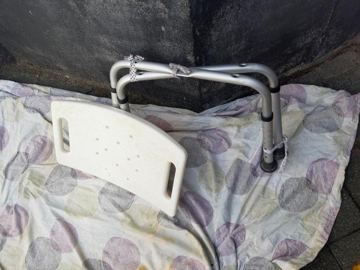 Douchekruk medisch zeer degelijk verstelbaar, Diversen, Verpleegmiddelen, Gebruikt, Ophalen