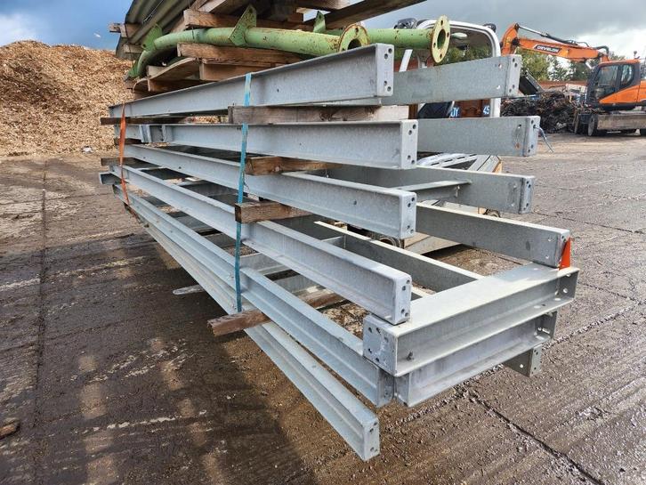 182 - Gegalvaniseerde brugliggers, UNP140, Doe-het-zelf en Verbouw, Metalen, Gebruikt, Overige metalen, Ophalen