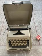 Typemachine Triumph Gabriele 10 in opbergkoffer., Ophalen of Verzenden, Gebruikt